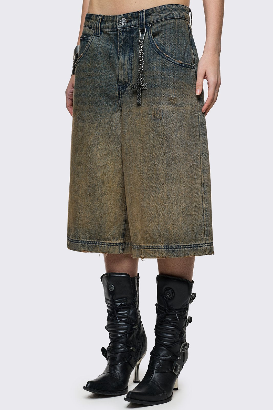 Dust Ombre Washed Jorts