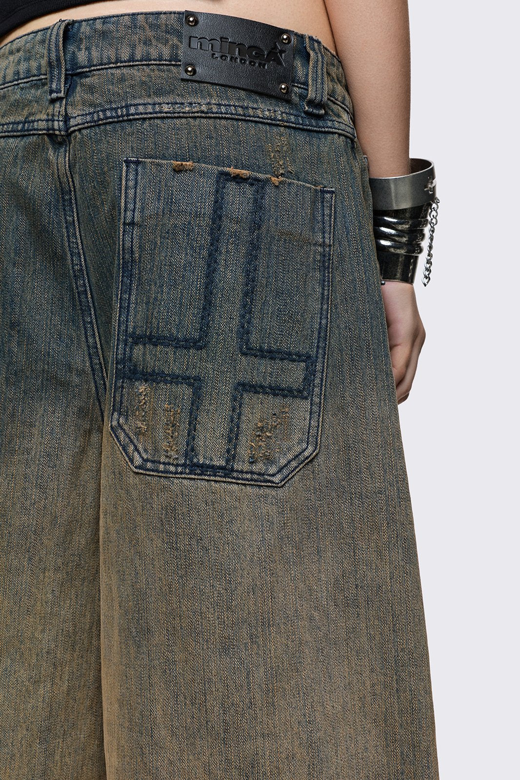 Dust Ombre Washed Jorts